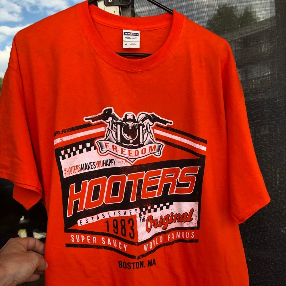 Hooters Motorcycle Boston T-Shirt